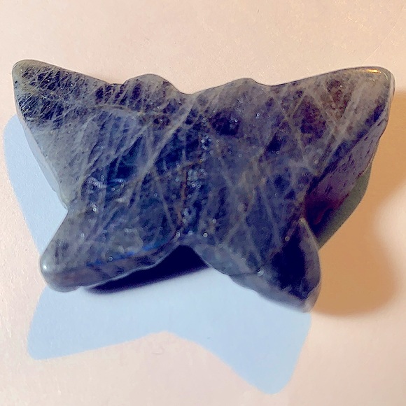 BUTTERFLY 🦋 BLUE LABRADORITE CARVED CRYSTAL - Picture 5 of 8